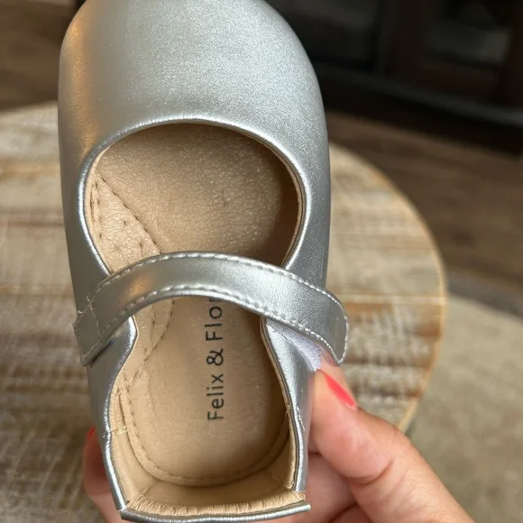 Brand new Silver Dress Shoes- Baby Girl - Picture 5 of 9